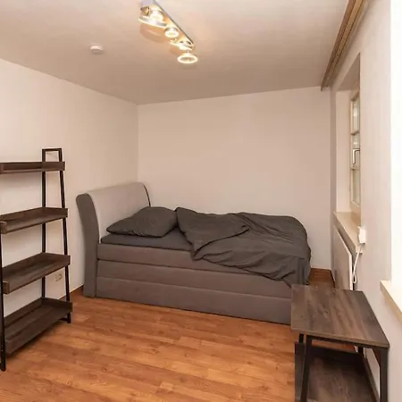 Crimson - Top 3 Apartment
