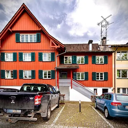 Crimson - Top 3 Dornbirn