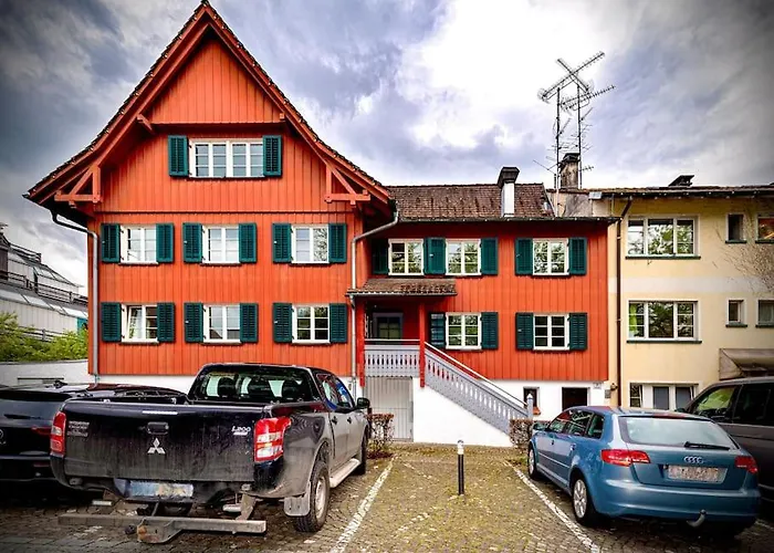 Crimson - Top 3 Dornbirn